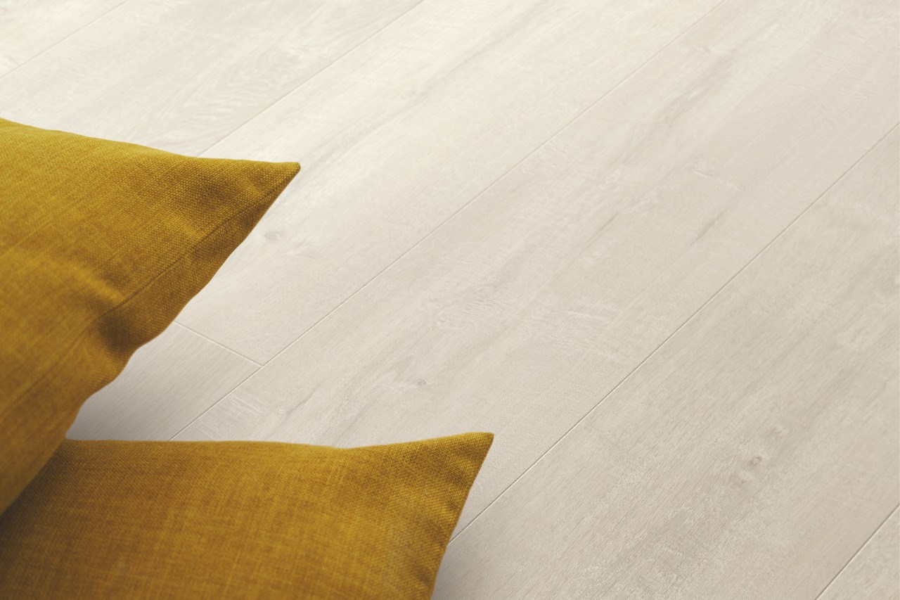 Ламинат Pergo Wide Long Plank Дуб светлый фьорд L0234-03862 2050×240×9,5 фото в интерьере Ламинат Pergo Wide Long Plank Дуб светлый фьорд L0234-03862 2050×240×9,5 фото в интерьере